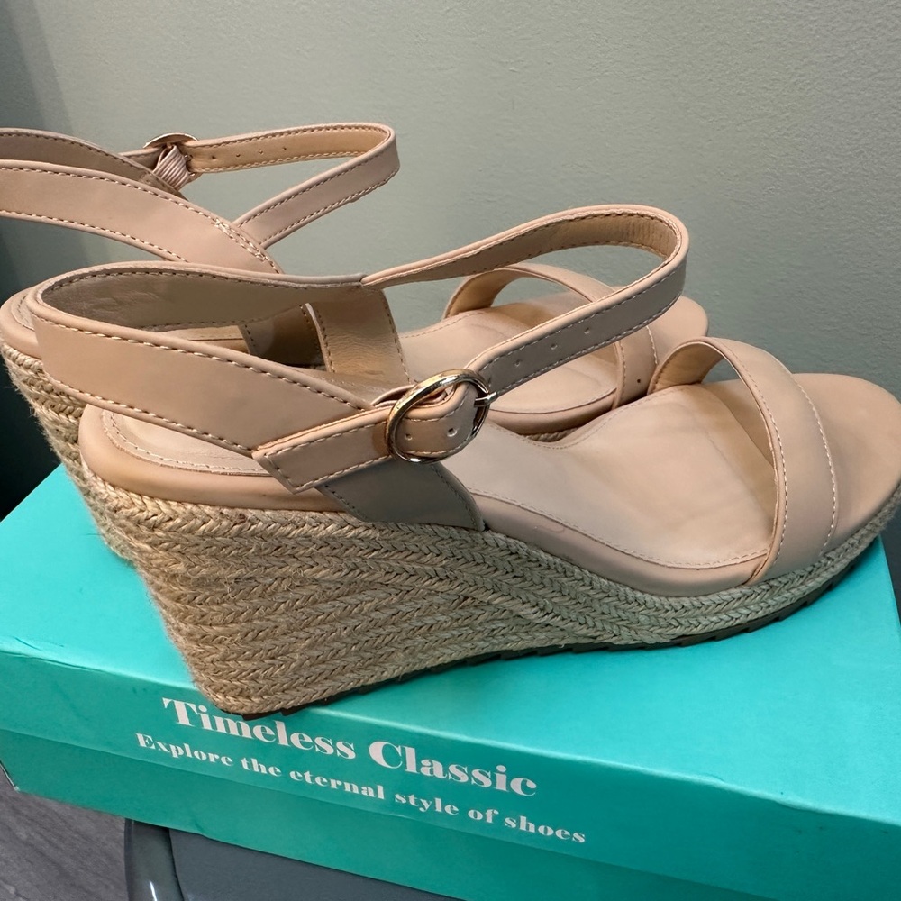 Timeless Classic Women's Beige Wedge Sandals